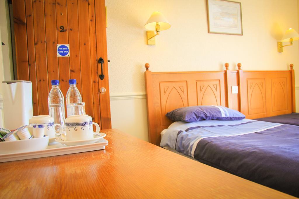 The Red Lion Otel Lowick Green Oda fotoğraf